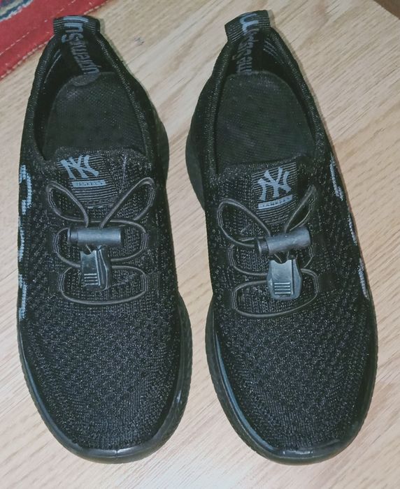 Кроссовки детские