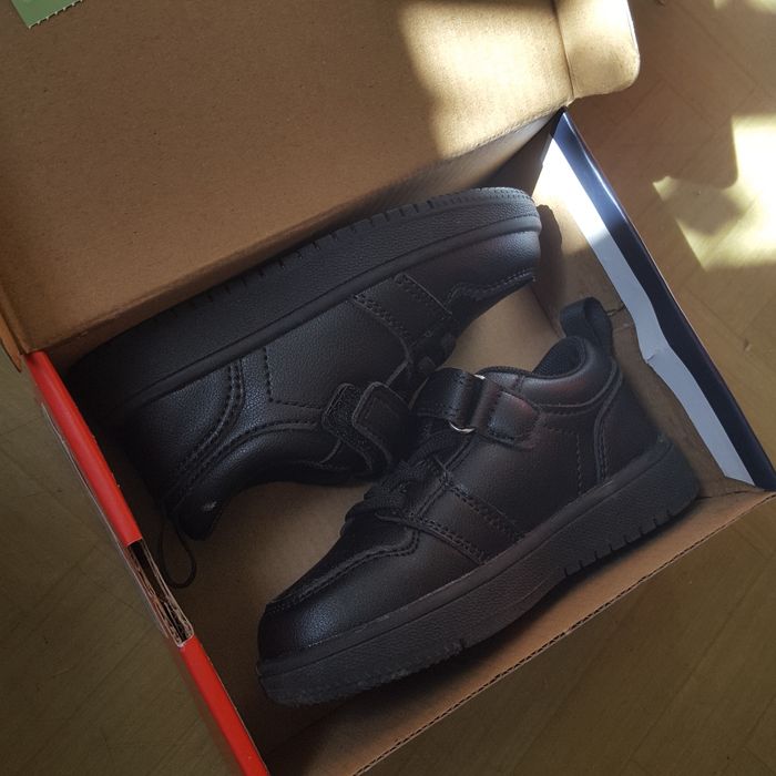 Adidasi marime 25 apawwa noi