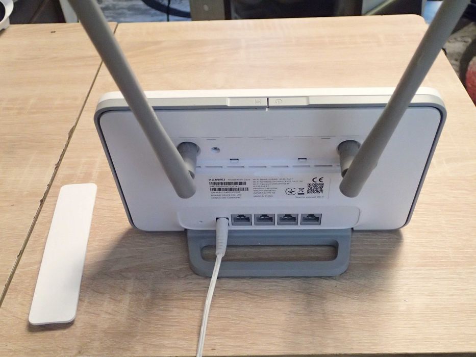 Router Huawei B535-235a CAT7 4G – High-Speed LTE WiFi   , liber in orice retea