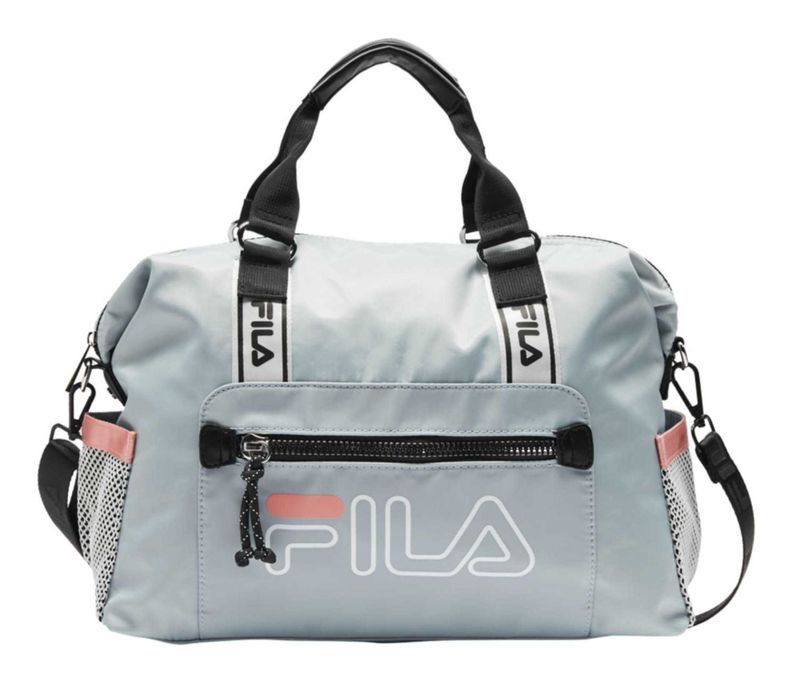 Продавам страхотна спортна дамска чанта / малък сак FILA.