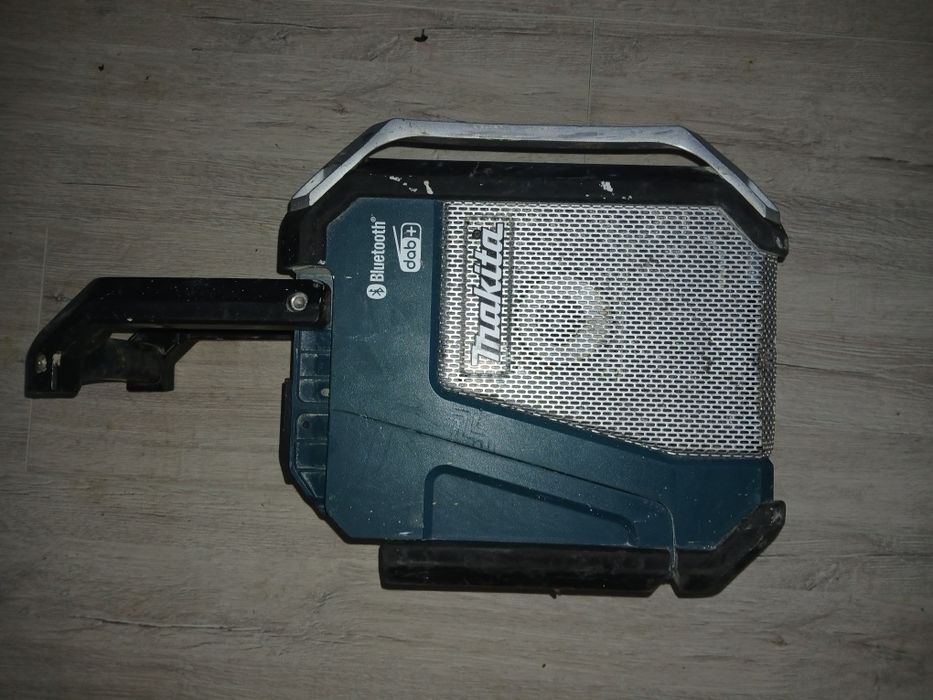 Radio șantier Makita – compatibile LXT 18V – perfecte pentru șantier