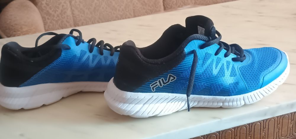 Маратонки Fila 41.5