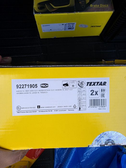 Discuri frana + placute pentru puntea fata