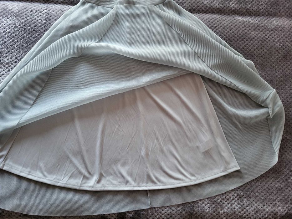 Fusta lunga cu tul turcoaz deschis L (Reserved)