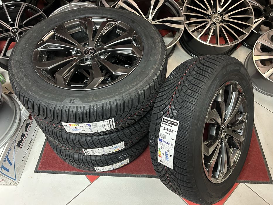 18 цола оригинални Нови Джанти с Зимни Гуми 225/60/18 Toyota Rav.4