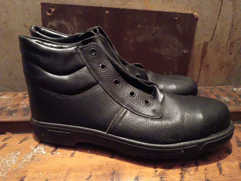 Високи защитни обувки 43номер