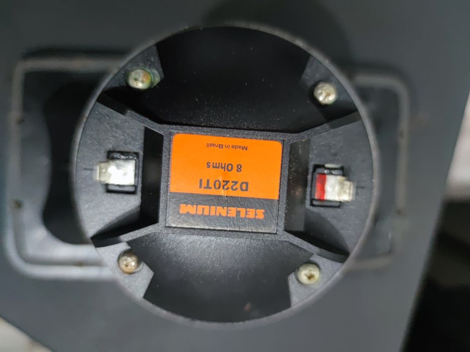 Озвучителна уредба 2х500W. Пулт - Yamaha EMX-5014. Тонколони - SELENIU