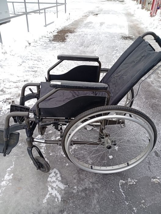 Инвалидное кресло
