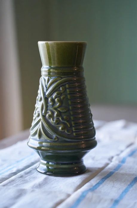 Изумрудная керамическая ваза (майолика СССР)