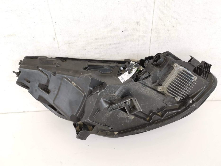 Ляв фар Led Tesla Model 3/Y / Lqv far Led Tesla Model 3/Y Оригинален а