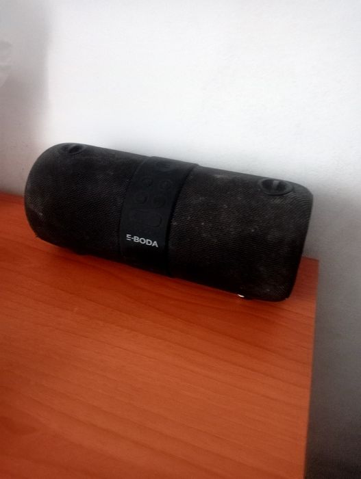 Vând boxa portabila