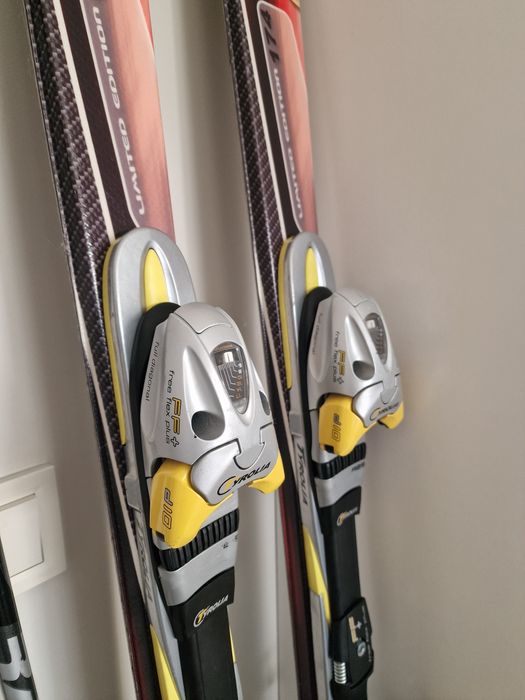 Ски Orion Carbon + автомати + щеки