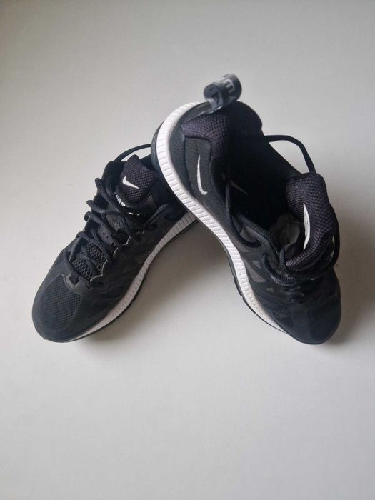 Nike Air Max Genome оригинални маратонки