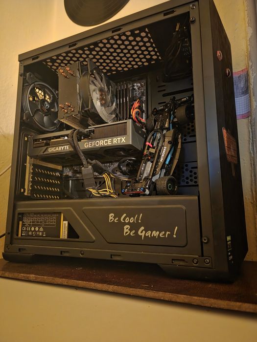 Къстъмайз  Компютър + Подарък монитор