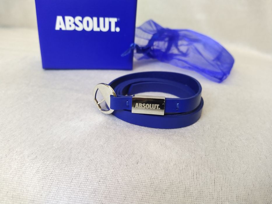 Absolut. Гривна от естествена кожа