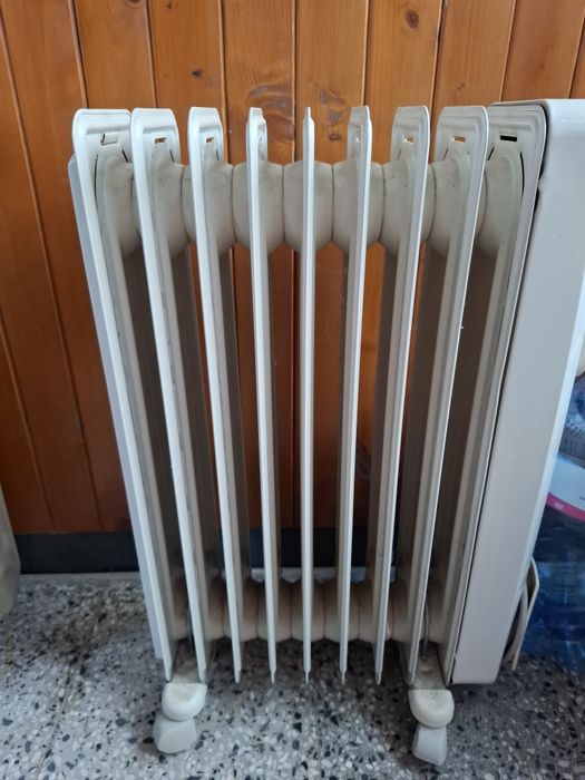 Маслен радиатор Делонги