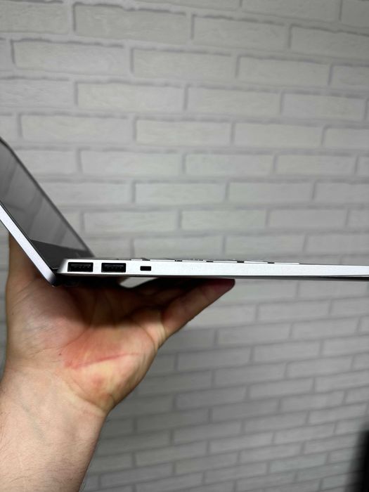 ультрабук HP на 512 SSD