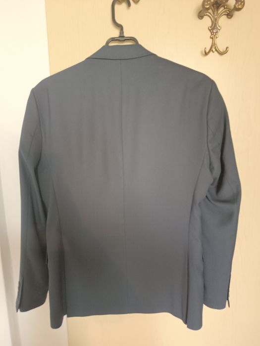 Тъмно синьо сако