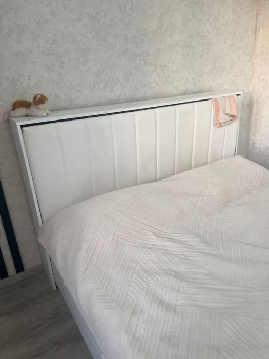Продам кровать с шкафчиком