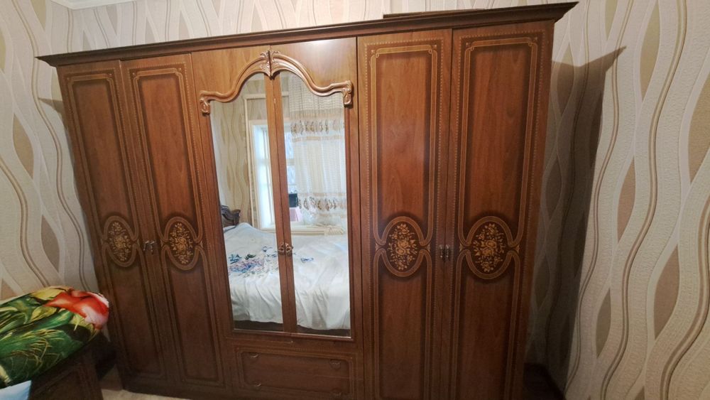 Спальная гарнитура срочно