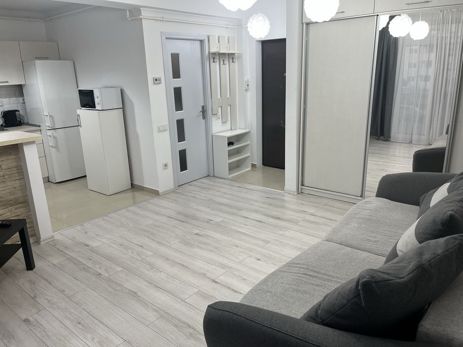 Închiriez garsonieră – Florești, zona centrală