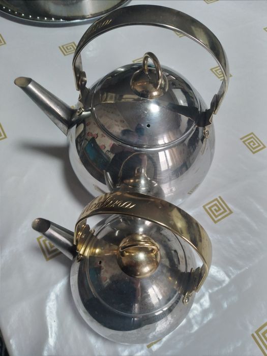 Продам чайник маленький и большой