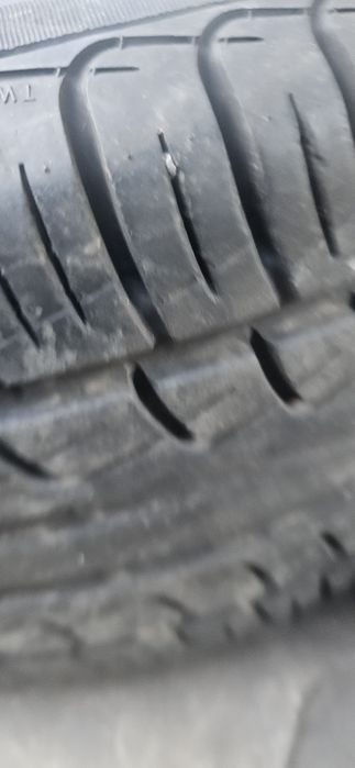 215/50/17 goodyear дот 1025 над 2бр. 25 евро за брой