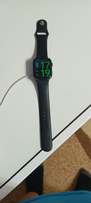 Продаю часы наручные