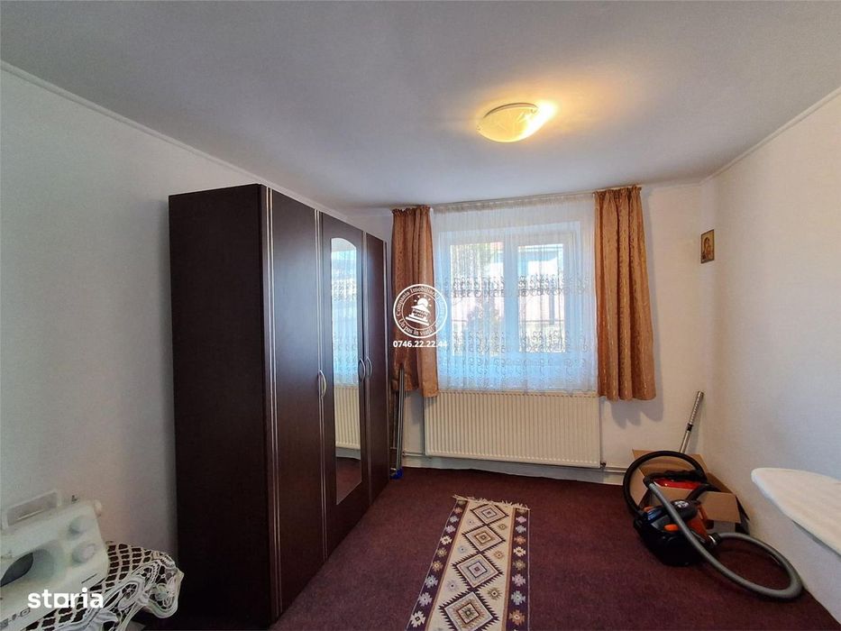 3 case + 808mp teren - Letcani,Iasi