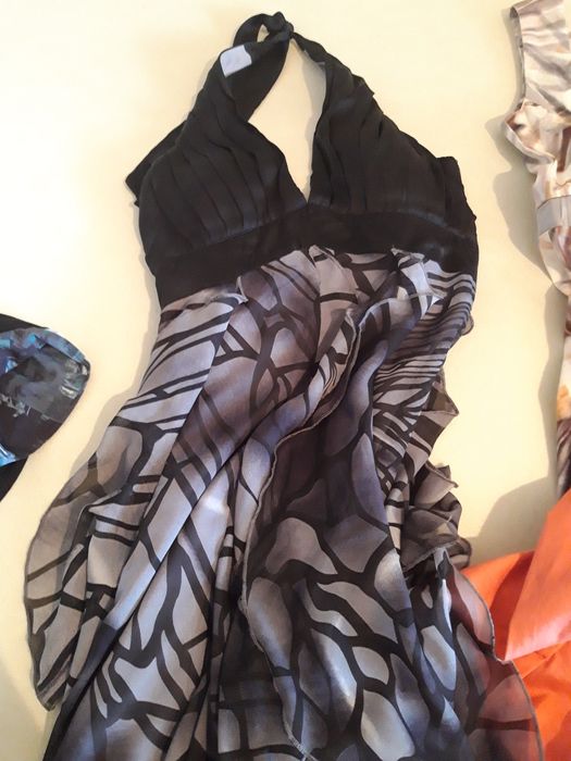 Продавам рокли по 10 лв.бр.,S-M