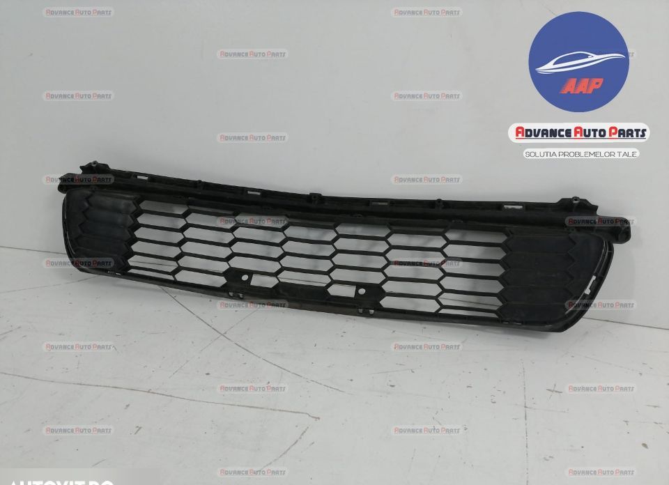 Централна решетка предна броня оригинална Хонда Акорд / Honda Accord O