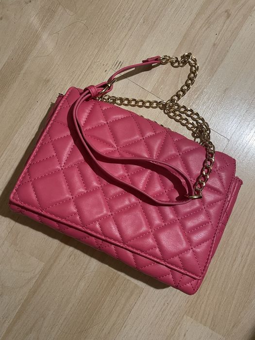 Капитонирана розова чанта