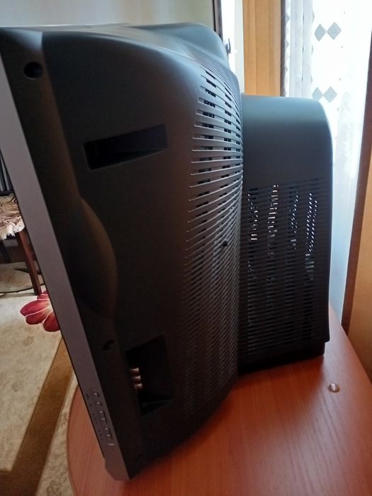 Продам телевизор. Показывает отлично.