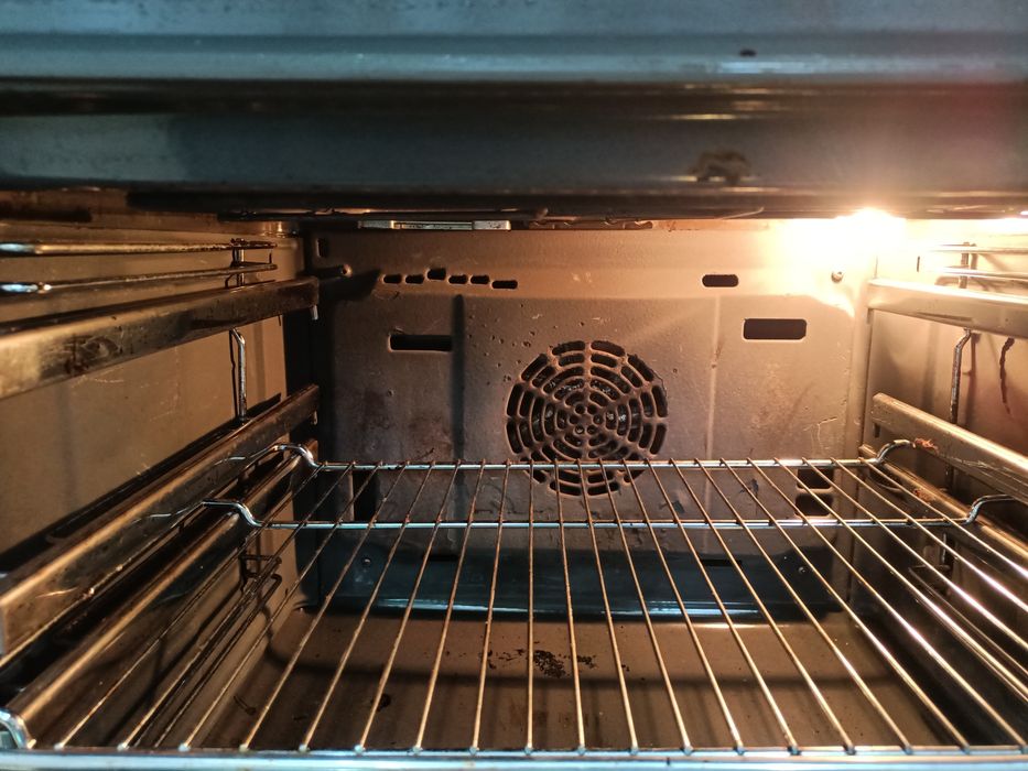 Духовой шкаф "Bosch"