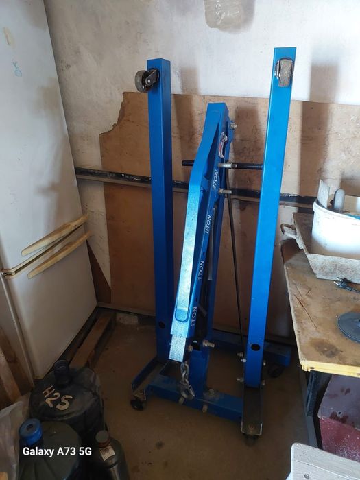 Подьемник для матора