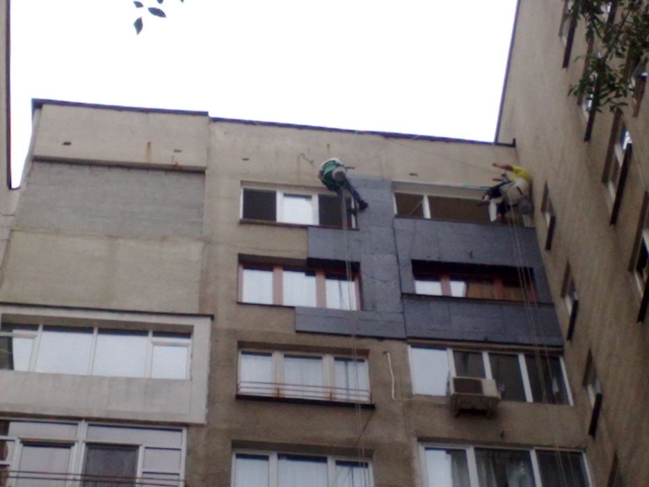 Алпинисти за топлоизолация. Топлоизолация алпинисти, скеле, автовишка