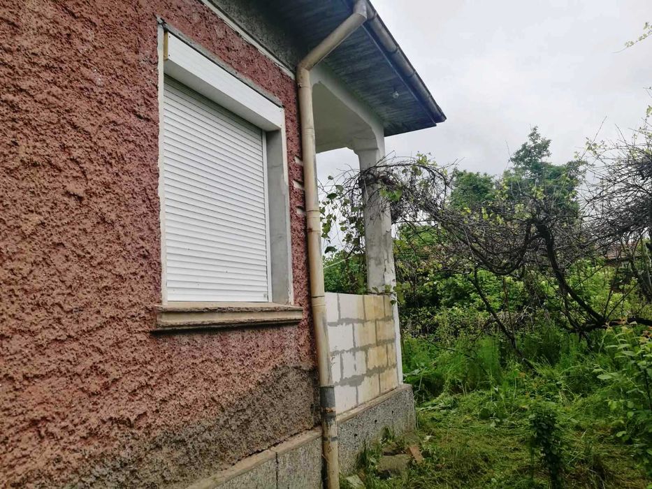 Продава се Къща в с. Ярджиловци, Област Перник - 66 кв.м за 682 €/кв.м - Снимка #2