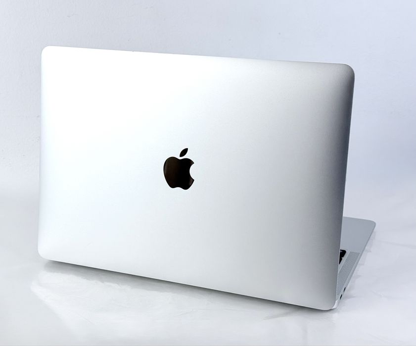 Apple MacBook Air 13 inch M1 16RAM 512GB Перфектен! Гаранция!