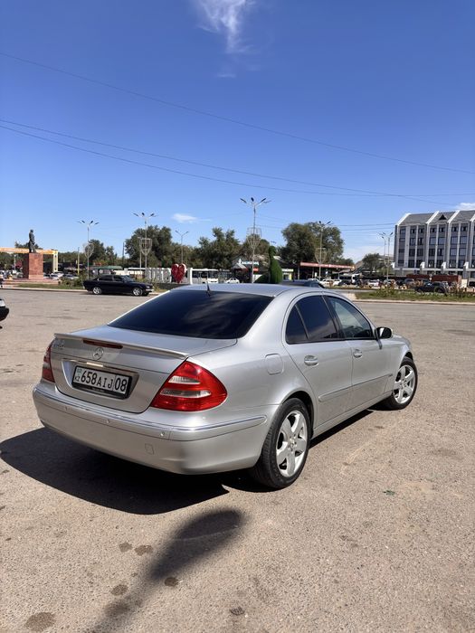 Продаю Мерседес Е320 в кузове W211