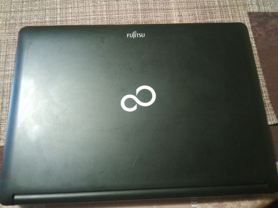 Лаптоп Sony Vaio и Fujitsu lifebook S710