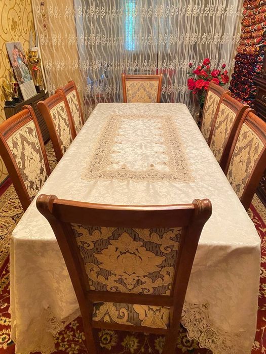 Стол стул сотилаюи