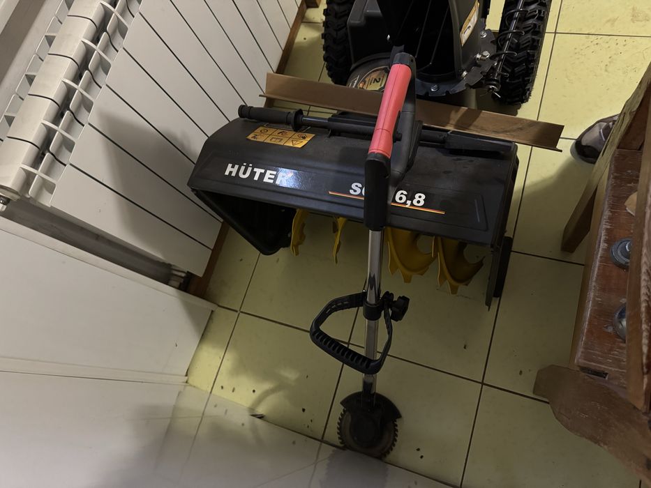 Продам снегоуборщик HUTER