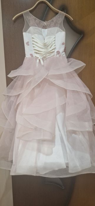 Нарядное платья для девочки