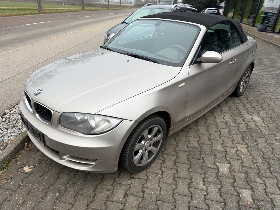 BMW 118 Cabrio benzina, 2009, stare perfecta, 4200 euro