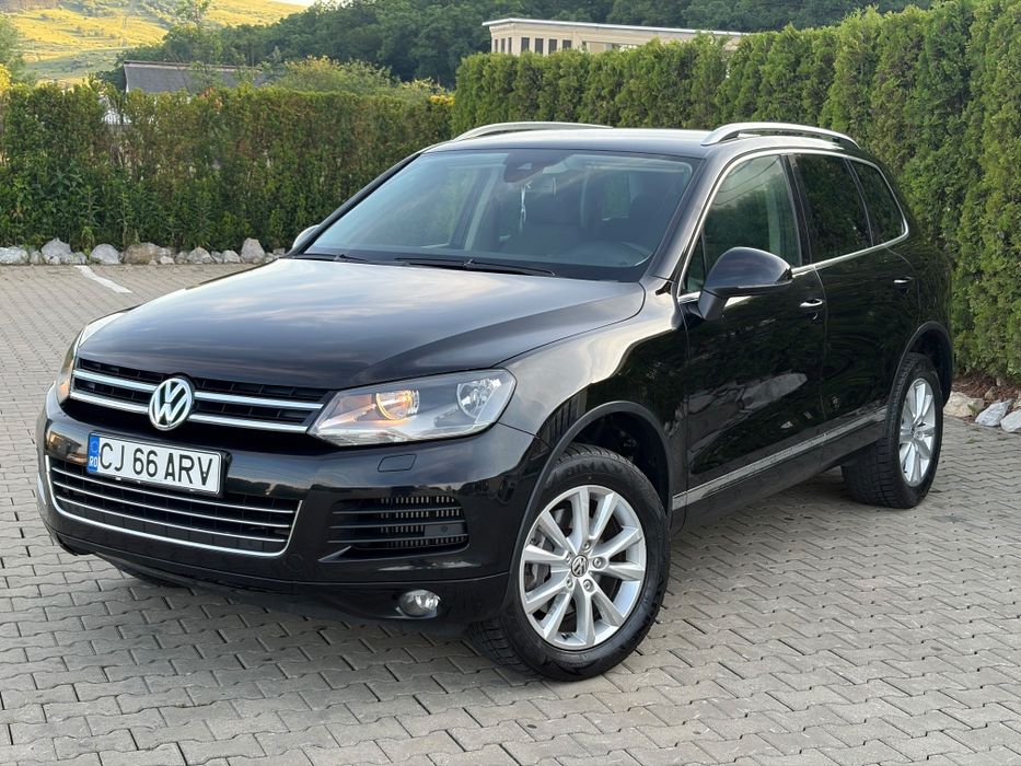 VOLKSWAGEN Touareg