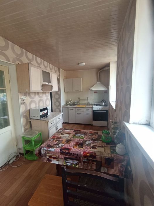 Продается трёхкомнатная квартира на массиве Водник