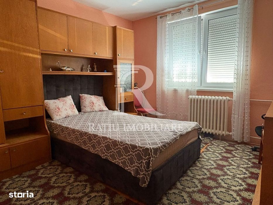 Apartament cu 3 camere | Etaj 1 | Bulevardul Dacia | Oradea