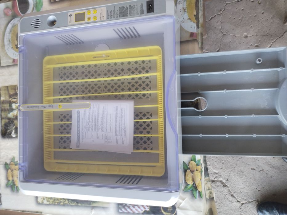 Inkubator sotiladi 36tali