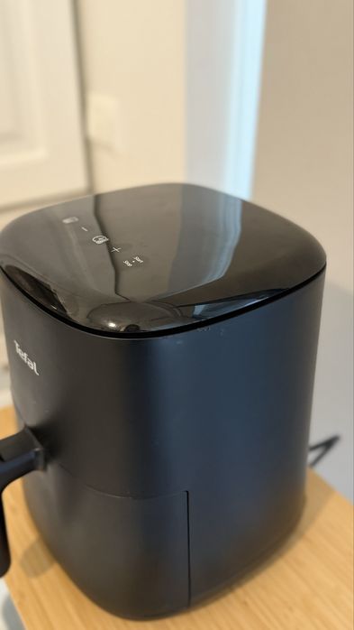 Friteuza cu aer cald TEFAL Easy Fry EY145B10
