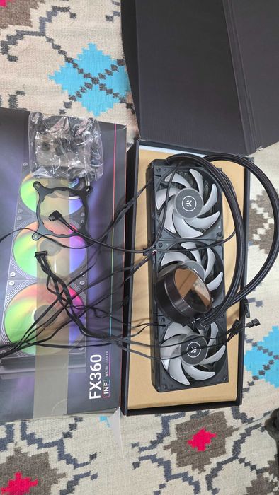 Vand Cooler Lichid/Aio/Apa NZXT KRAKEN X72 RGB